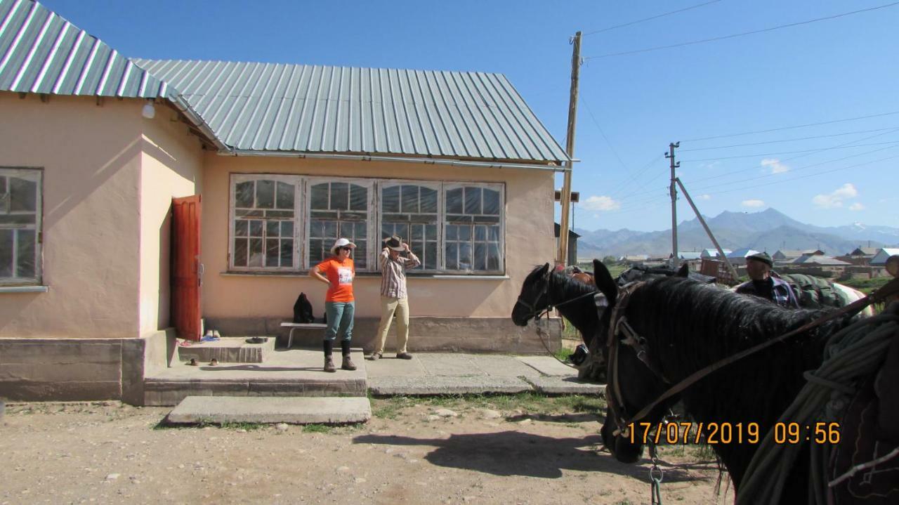 Tilek Guest House Sary-Mogul Exterior foto